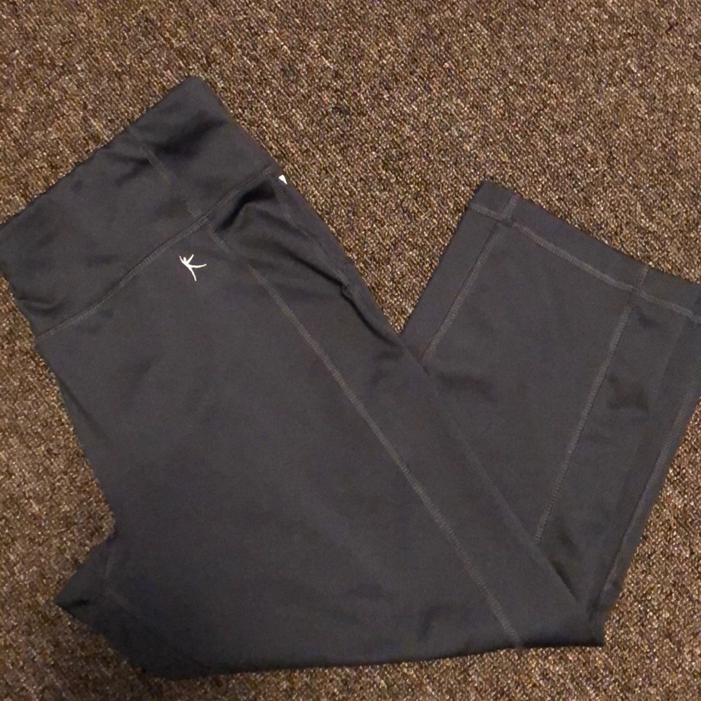 Danskin crop size medium